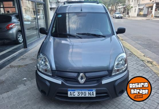 Utilitarios - Renault Kangoo Confort 1PLC 2018 GNC 145000Km - En Venta