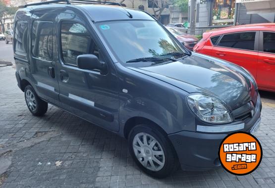 Utilitarios - Renault Kangoo Confort 1PLC 2018 GNC 145000Km - En Venta
