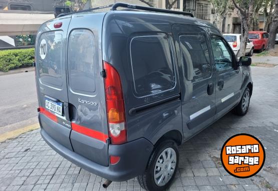 Utilitarios - Renault Kangoo Confort 1PLC 2018 GNC 145000Km - En Venta