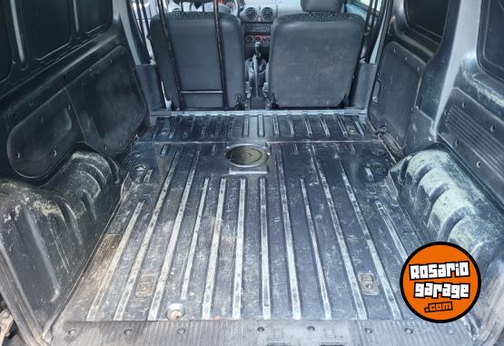 Utilitarios - Renault Kangoo Confort 1PLC 2018 GNC 145000Km - En Venta