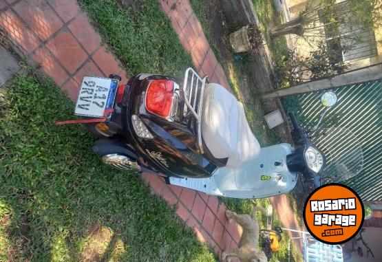 Motos - Motomel 2023 strato euro 2023 Nafta 102802Km - En Venta