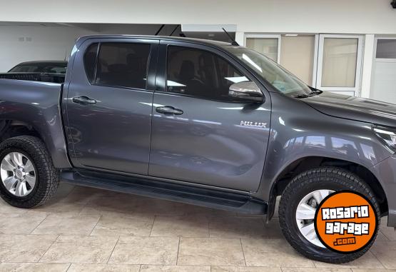 Camionetas - Toyota HILUX SRV 2019 Diesel 124594Km - En Venta