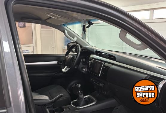 Camionetas - Toyota HILUX SRV 2019 Diesel 124594Km - En Venta