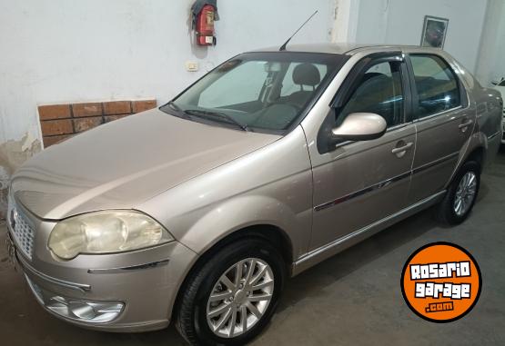 Autos - Fiat Siena Essence 1.6 2011 GNC 153000Km - En Venta