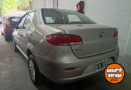 Autos - Fiat Siena Essence 1.6 2011 GNC 153000Km - En Venta