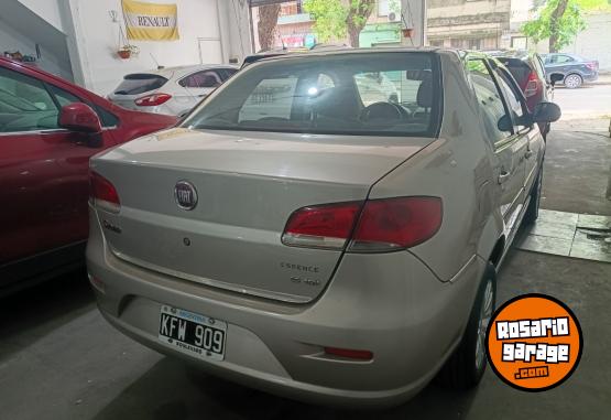 Autos - Fiat Siena Essence 1.6 2011 GNC 153000Km - En Venta