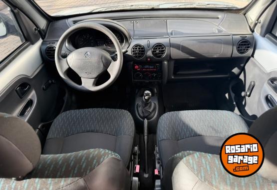 Utilitarios - Renault Kangoo 2017 GNC 140000Km - En Venta