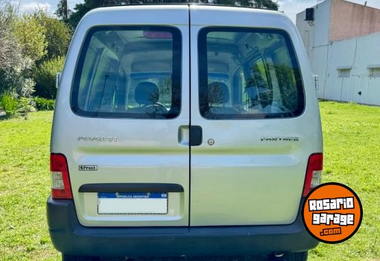 Utilitarios - Peugeot HDI 1.6 Furgón Confort 2016 Diesel 174000Km - En Venta
