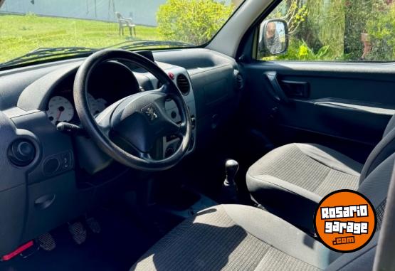 Utilitarios - Peugeot HDI 1.6 Furgón Confort 2016 Diesel 174000Km - En Venta