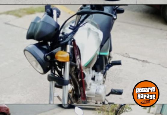 Motos - Keller Stratus 150 2024 Nafta 8000Km - En Venta