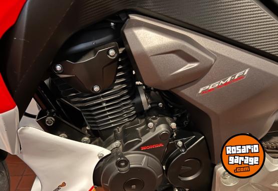 Motos - Honda Cb 190 repsol 2016 Nafta 7600Km - En Venta