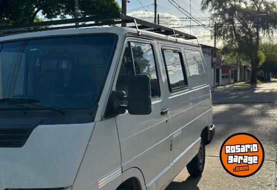 Utilitarios - Renault Trafic 1997 Diesel 600000Km - En Venta