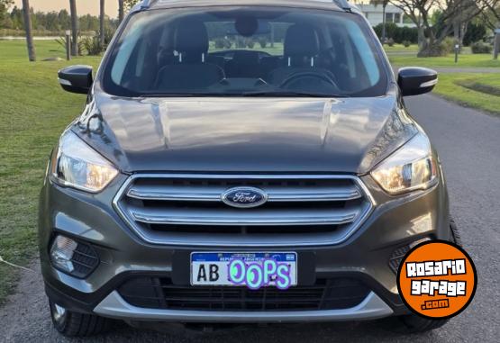 Camionetas - Ford kuga 2017 Nafta 77000Km - En Venta