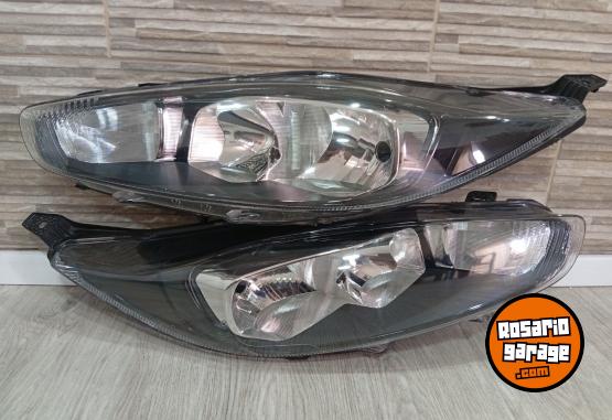 Accesorios para Autos - Vendo juego de ópticas delanteras Ford fiesta kinetic - En Venta