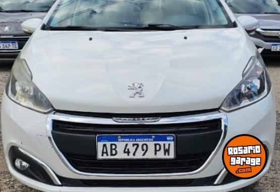 Autos - Peugeot 208 Feline 2017 Nafta 165068Km - En Venta