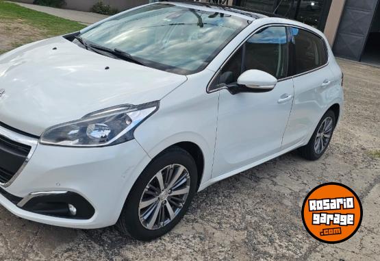 Autos - Peugeot 208 Feline 2017 Nafta 165068Km - En Venta
