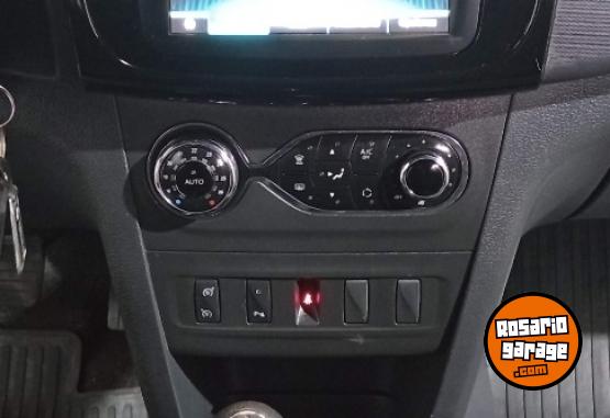 Autos - Renault LOGAN INTENS 1.6 2023 Nafta 64752Km - En Venta