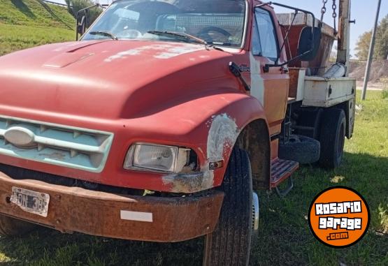 Camiones y Gr�as - Ford 14000 - En Venta