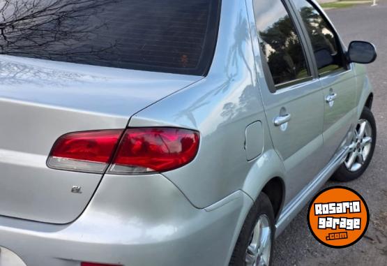 Autos - Fiat Siena 2017 GNC 137000Km - En Venta
