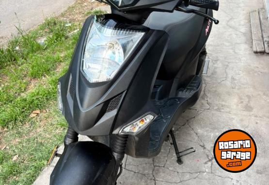 Motos - Kymco Agility 125 cc 2024 Nafta 9000Km - En Venta