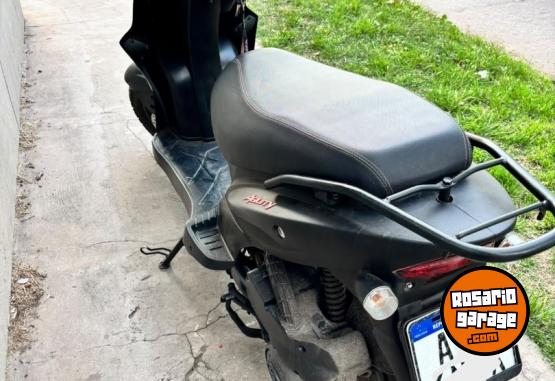 Motos - Kymco Agility 125 cc 2024 Nafta 9000Km - En Venta