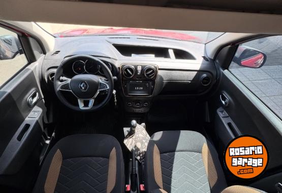 Utilitarios - Renault Kangoo 2024 Nafta 35000Km - En Venta