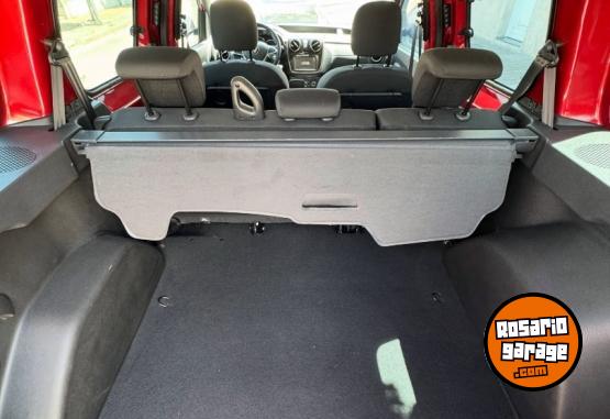 Utilitarios - Renault Kangoo 2024 Nafta 35000Km - En Venta