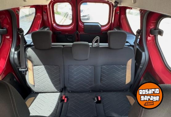 Utilitarios - Renault Kangoo 2024 Nafta 35000Km - En Venta