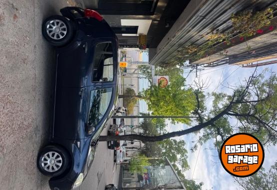 Autos - Renault Sandero 2011 Nafta 175000Km - En Venta