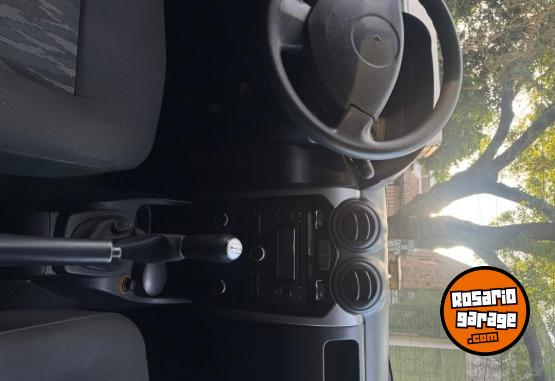 Autos - Renault Sandero 2011 Nafta 175000Km - En Venta