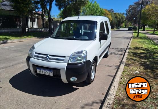 Utilitarios - Citroen Berlingo partner kangoo f 2016 Diesel 149500Km - En Venta