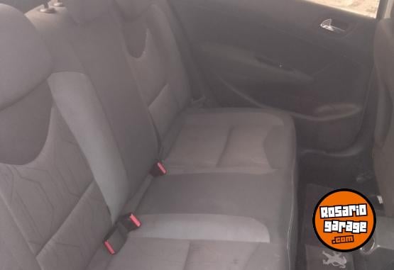 Autos - Peugeot Allure plus 2018 Nafta 93000Km - En Venta