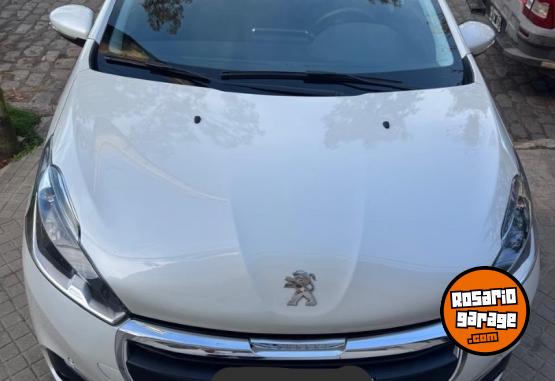 Autos - Peugeot 208 feline 2017 Nafta 49000Km - En Venta