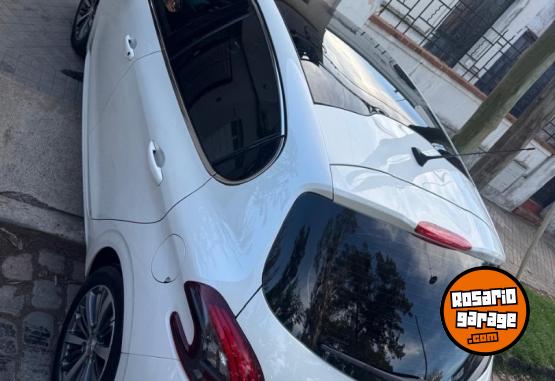 Autos - Peugeot 208 feline 2017 Nafta 49000Km - En Venta