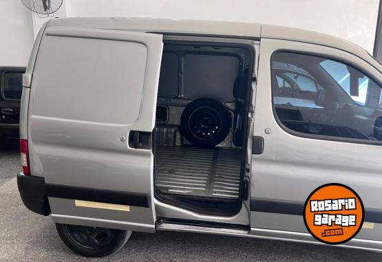 Utilitarios - Peugeot Partner furg�n 2014 GNC  - En Venta