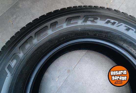 Accesorios para Autos - 255 70 17 *** 4 CUBIERTAS BRIDGESTONE HT NUEVAS 2025. $850.000 las 4. NO BAJO PRECIO - En Venta