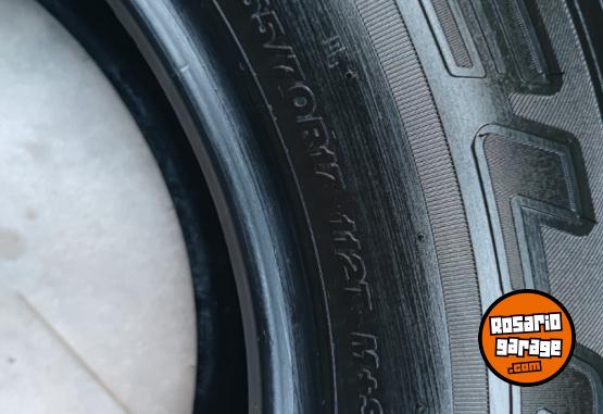 Accesorios para Autos - 255 70 17 *** 4 CUBIERTAS BRIDGESTONE HT NUEVAS 2025. $850.000 las 4. NO BAJO PRECIO - En Venta