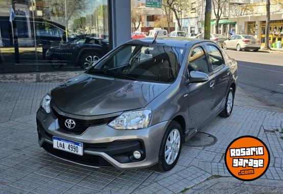 Autos - Toyota ETIOS XLS 1.5N 6MT 2018 Nafta 89000Km - En Venta