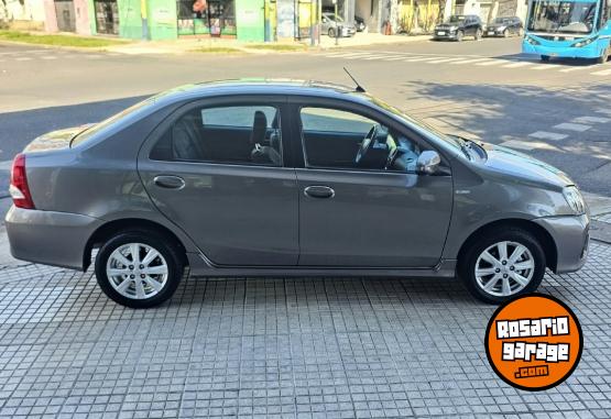 Autos - Toyota ETIOS XLS 1.5N 6MT 2018 Nafta 89000Km - En Venta