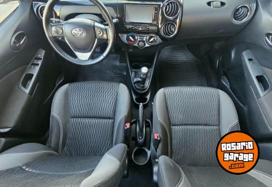 Autos - Toyota ETIOS XLS 1.5N 6MT 2018 Nafta 89000Km - En Venta