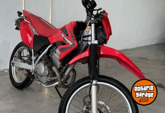 Motos - Honda TORNADO XR 250 2013 Nafta 35000Km - En Venta