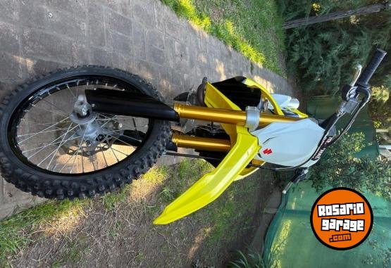 Motos - Suzuki Rmz 2023 Nafta 16Km - En Venta