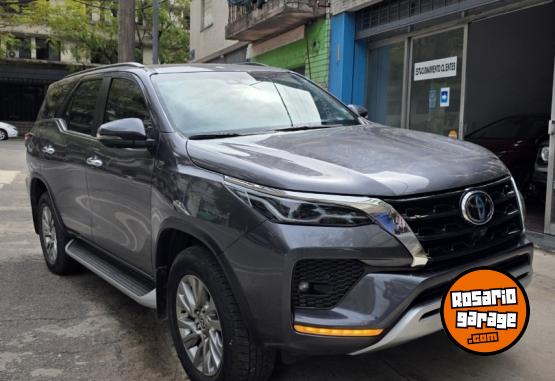 Camionetas - Toyota SW4 SRX 2023 Diesel 60000Km - En Venta