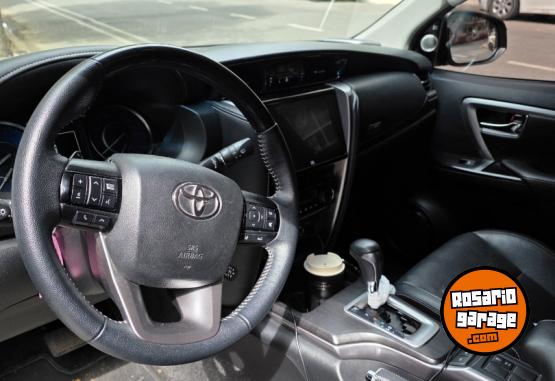 Camionetas - Toyota SW4 SRX 2023 Diesel 60000Km - En Venta