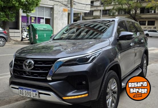 Camionetas - Toyota SW4 SRX 2023 Diesel 60000Km - En Venta