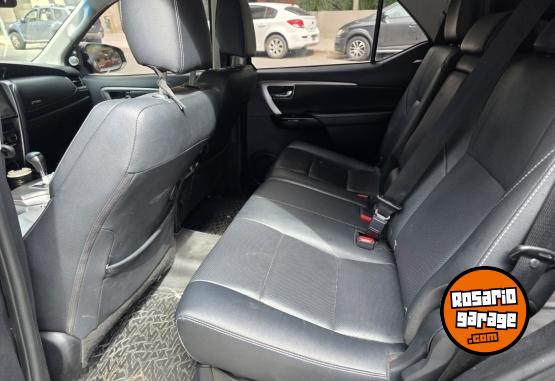 Camionetas - Toyota SW4 SRX 2023 Diesel 60000Km - En Venta