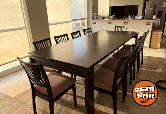 Hogar - Mesa con 10 sillas - En Venta