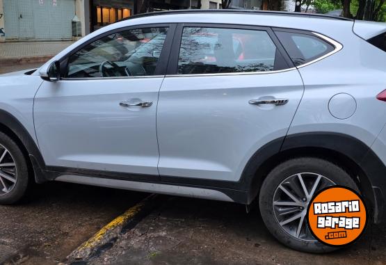 Camionetas - Hyundai Tucson 2.0 Na 4x4 Premuim 2017 Nafta 84000Km - En Venta