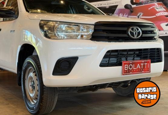 Camionetas - Toyota Hilux 2.4 Dc 4X4 Tdi Dx 2024 Diesel 277000Km - En Venta