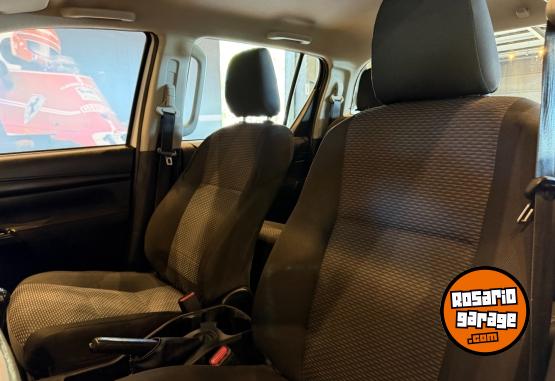 Camionetas - Toyota Hilux 2.4 Dc 4X4 Tdi Dx 2024 Diesel 277000Km - En Venta